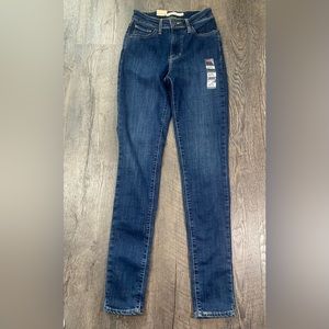 NEW | LEVI’S High-Rise Skinny Jeans